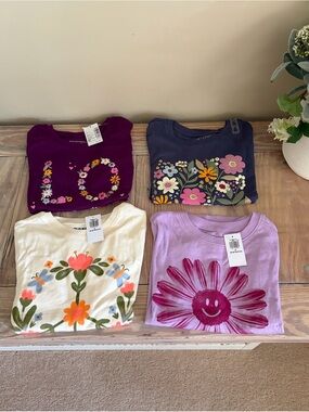 NEW Lot of 4 Floral Long Sleeve Tees - Old Navy & Ch. Place 🍂